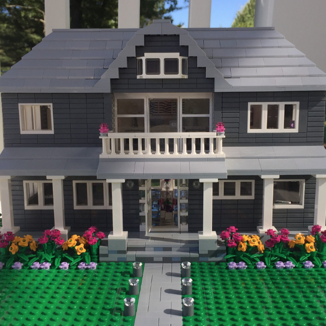 Etsy Artist Can Create a LEGO Replica of Your House
