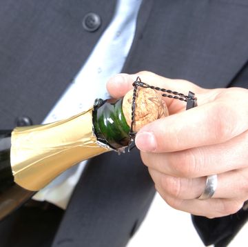 rolly van rappard cvc champagne ontkurken ter illustratie
