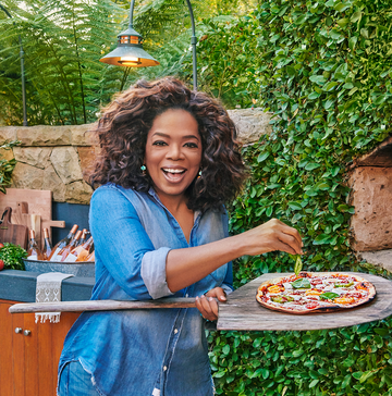 oprah with pizza
