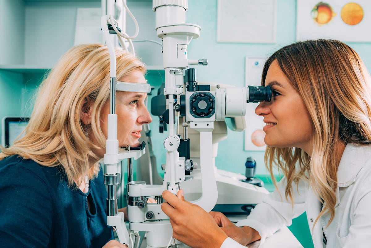 8 Common Vision Issues — Signs and Symptoms of Vision Problems