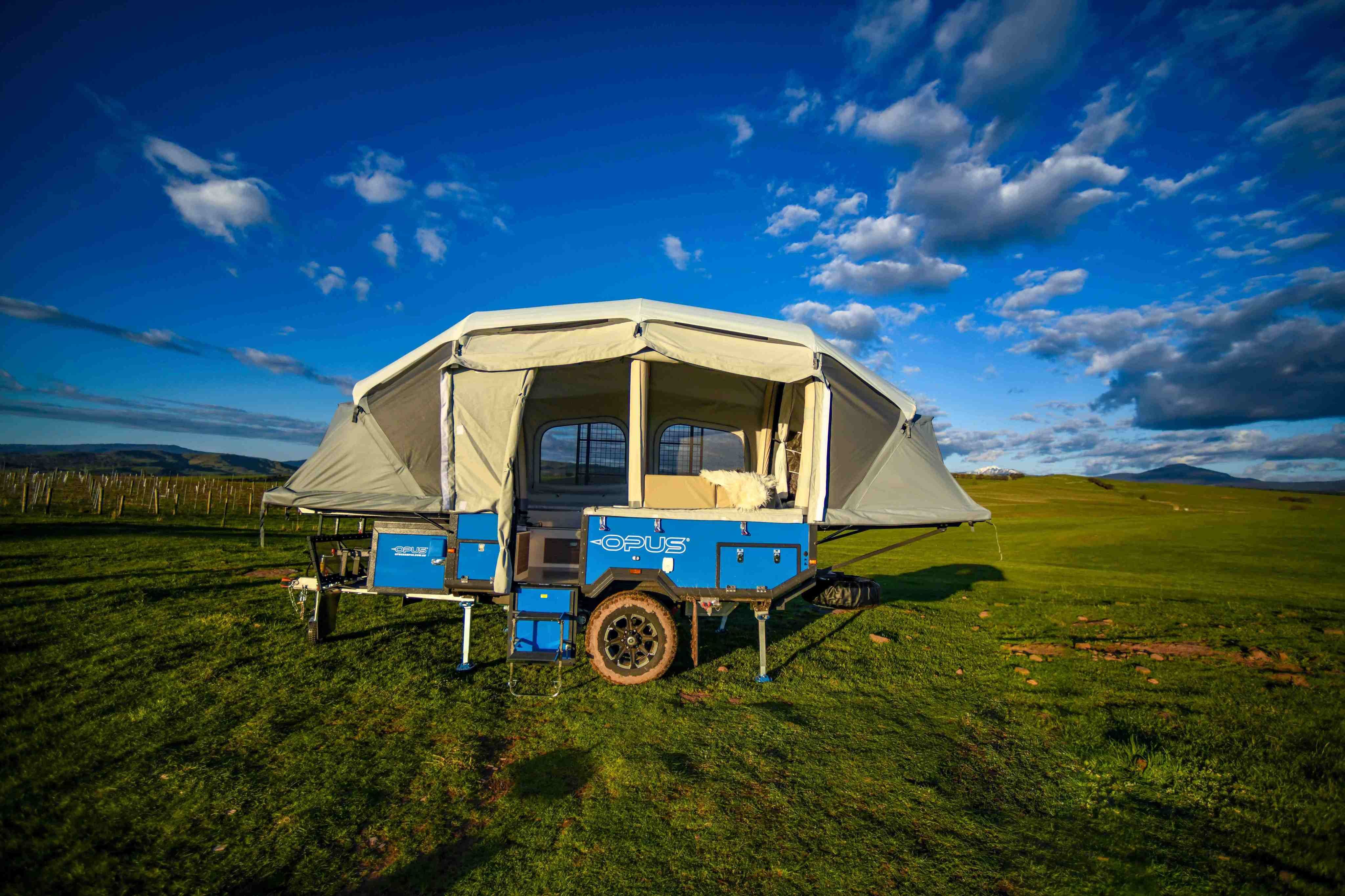 Inflatable pop outlet up camper