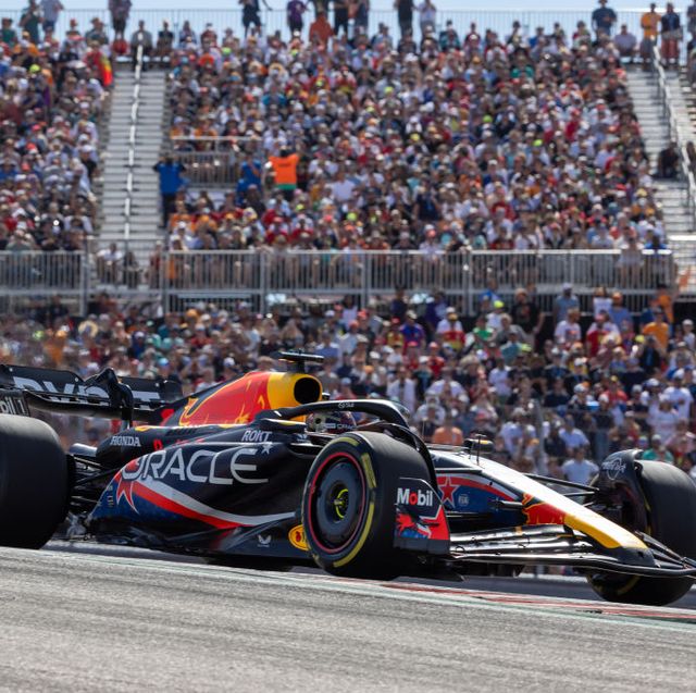 Lewis Hamilton wins sixth F1 world championship at United States Grand Prix