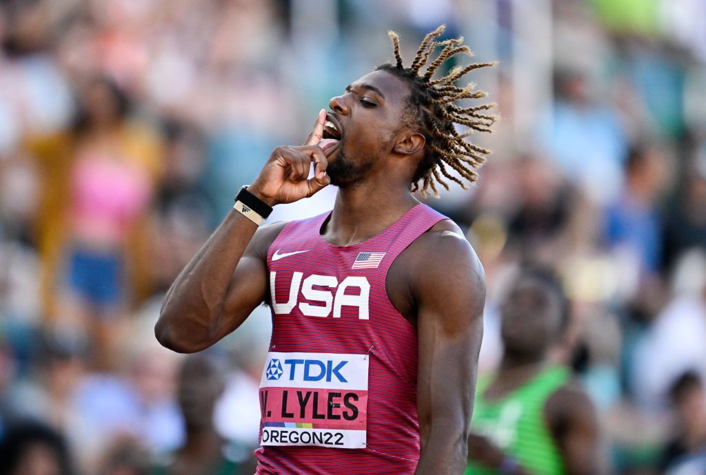 Noah Lyles (USA) rips his jersey off after winning his 200 meter world  championship title in a world leading time of 19.31 during the afternoon  sessio Stock Photo - Alamy