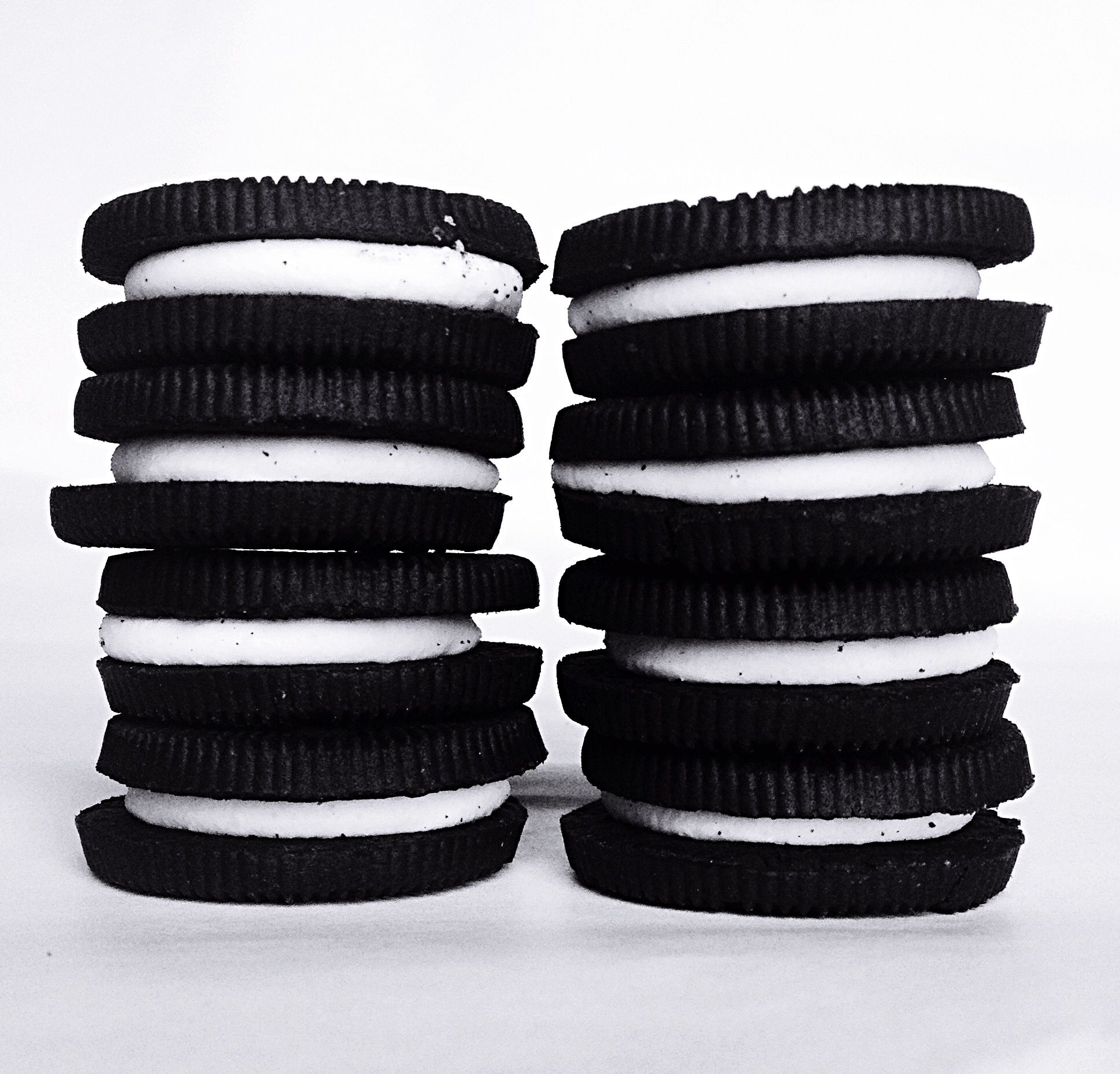 Tire, Black, Automotive tire, Cookie, Cookies and crackers, Auto part, Automotive wheel system, Synthetic rubber, Oreo, Snack, 