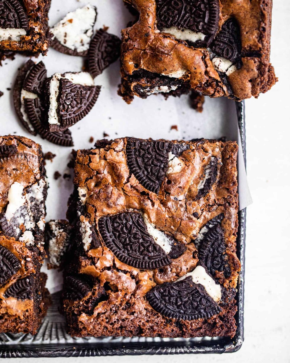 crinkle top oreo brownies overhead