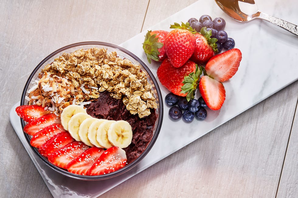 Dish, Food, Cuisine, Ingredient, Breakfast, Meal, Breakfast cereal, Vegetarian food, Fruit salad, Produce, 