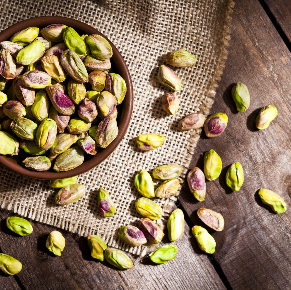 foods that lower high blood pressure pistachios