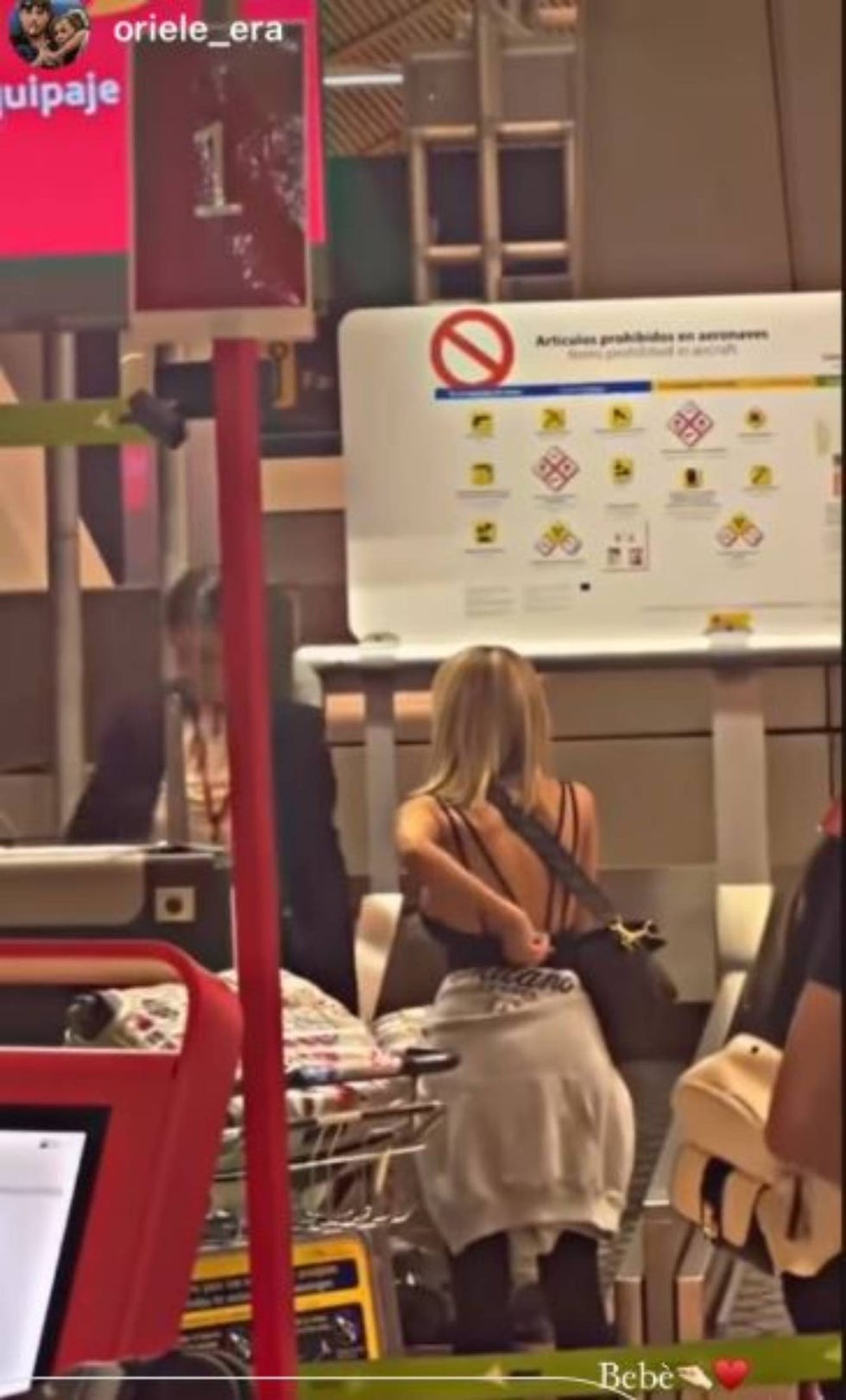 oriana en el aeropuerto