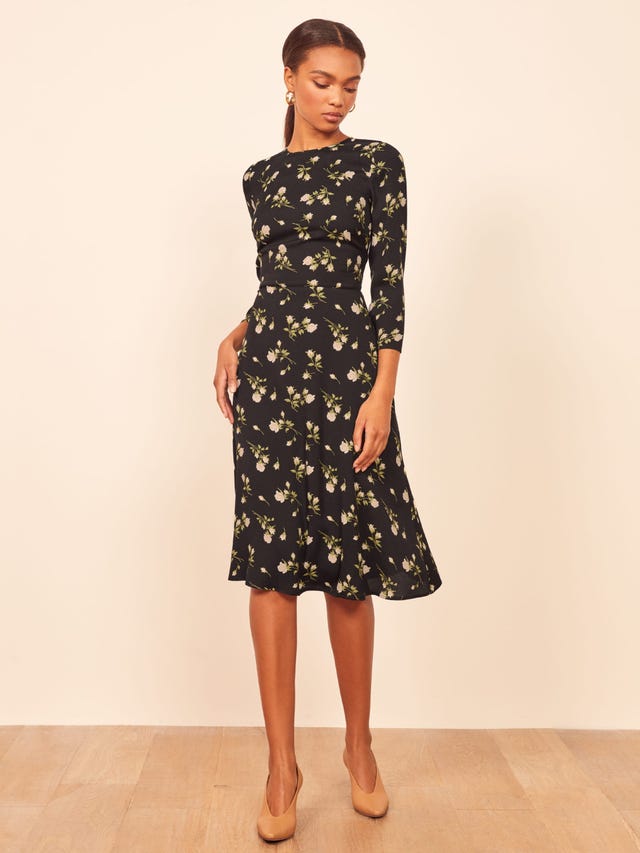 Clothing, Dress, Day dress, Fashion model, Sleeve, Neck, Fashion, Footwear, Cocktail dress, Pattern, 