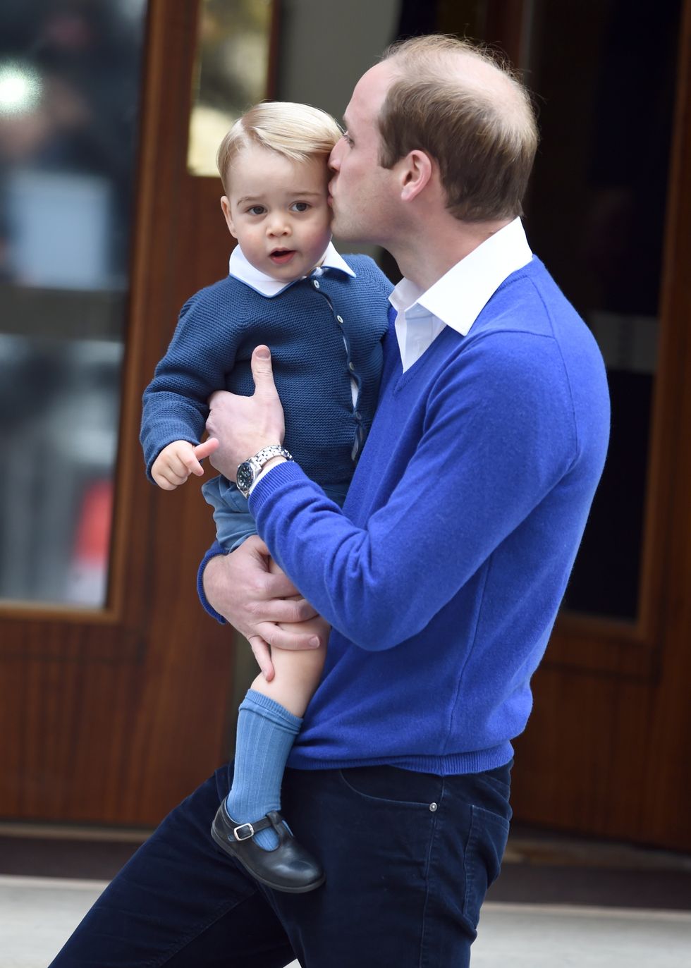 london, england   may 02  prince william, duke of cambridge, and prince george arrive at the lindo wing at st marys hospital on may 02, 2015 in london, england  the duchess of cambridge was safely delivered a daughter at 834am this morning weighing 8lbs 3oz photo by anwar husseinwireimage