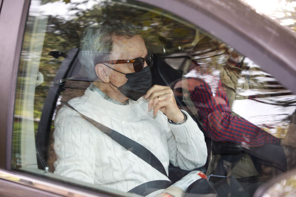 el torero de copiloto en un coche conducido por su cuñado