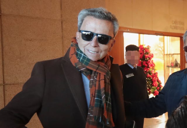 jose ortega cano asiste al entierro del humorista paco arevalo en valencia