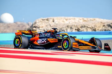 Fernando Alonso, al habla: rendimiento real del AMR24, ¿futuro en  Mercedes? y una sonrisa delatadora