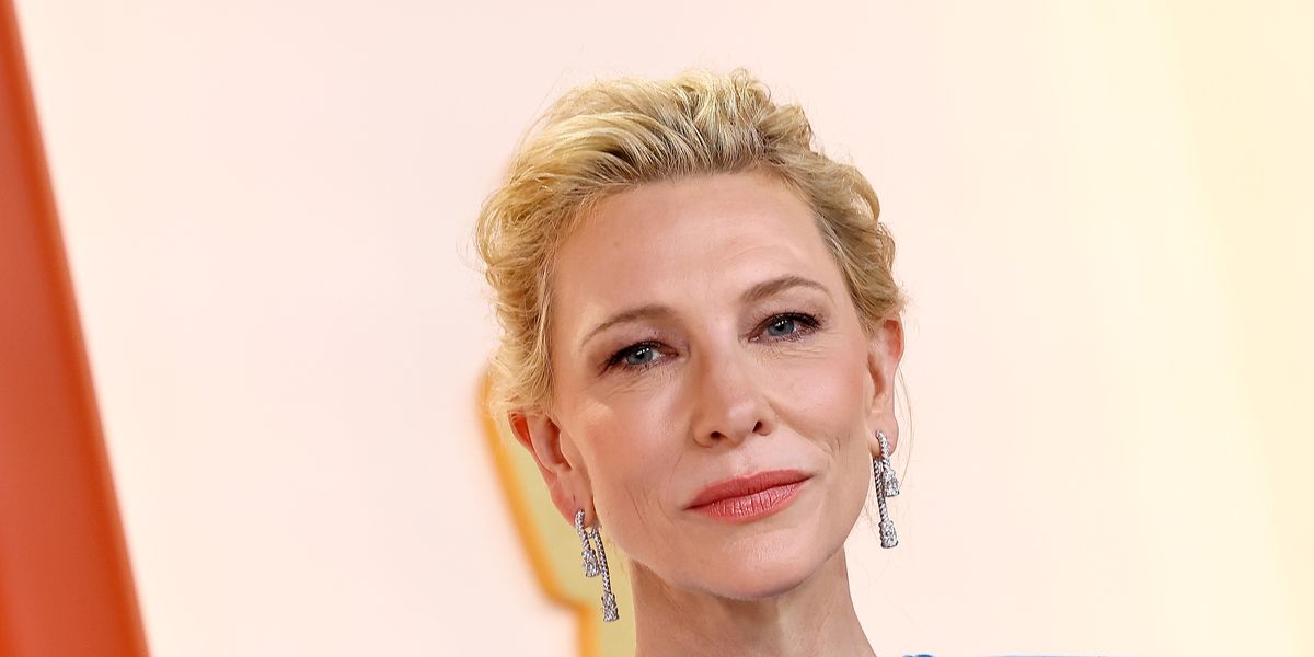 Cate Blanchett wears blue ribbon in solidarity with refugees at the 2023  Oscars