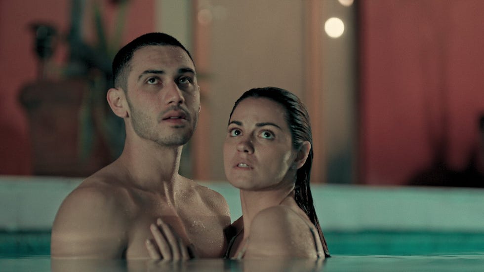 alejandro speitzer y maite perroni en oscuro deseo