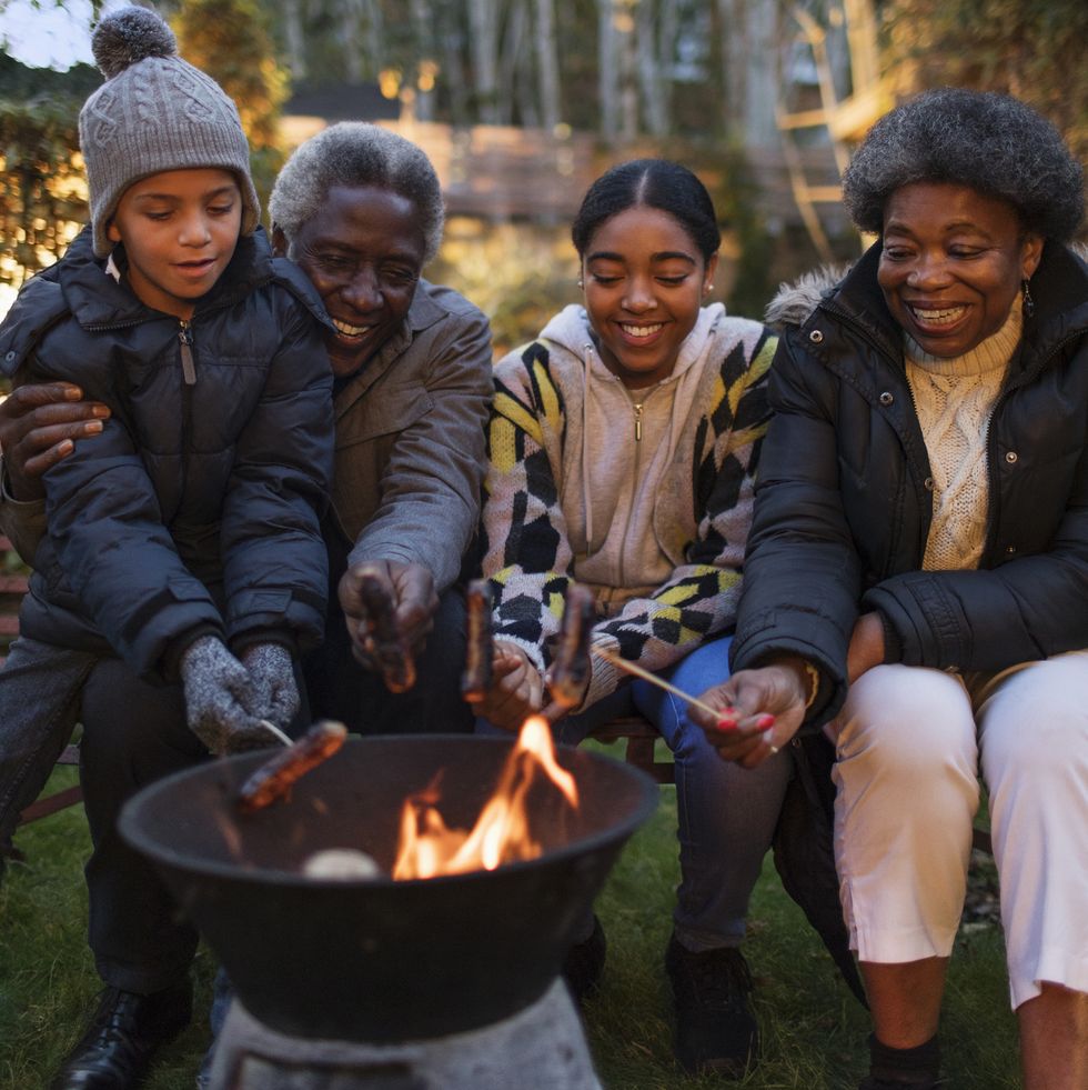 fall activities for families - bonfire