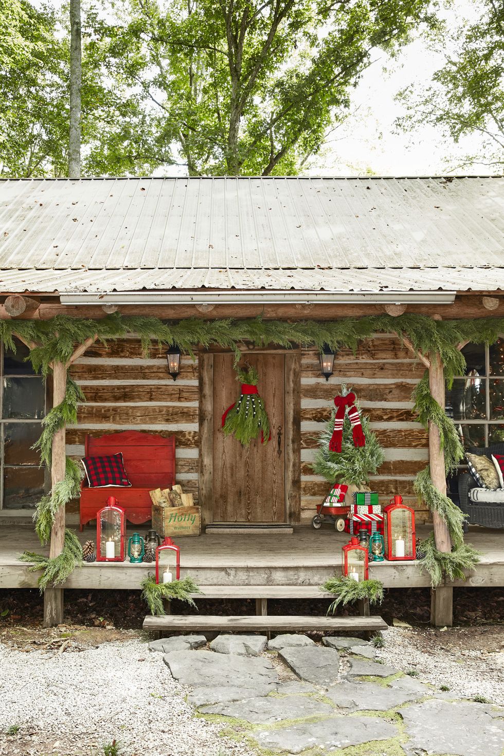 outdoor christmas decoration cabin