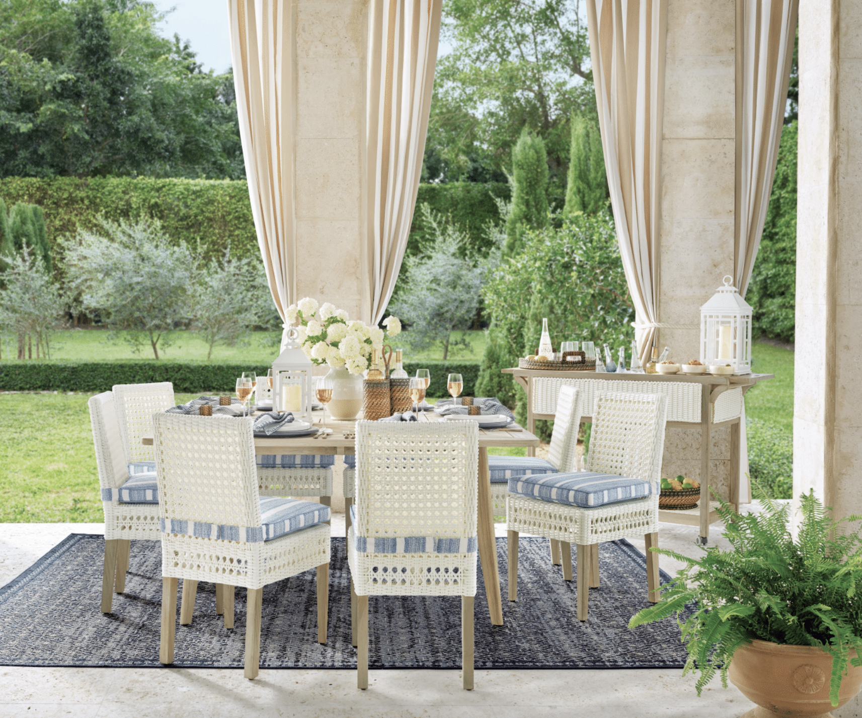 frontgate outdoor dining table