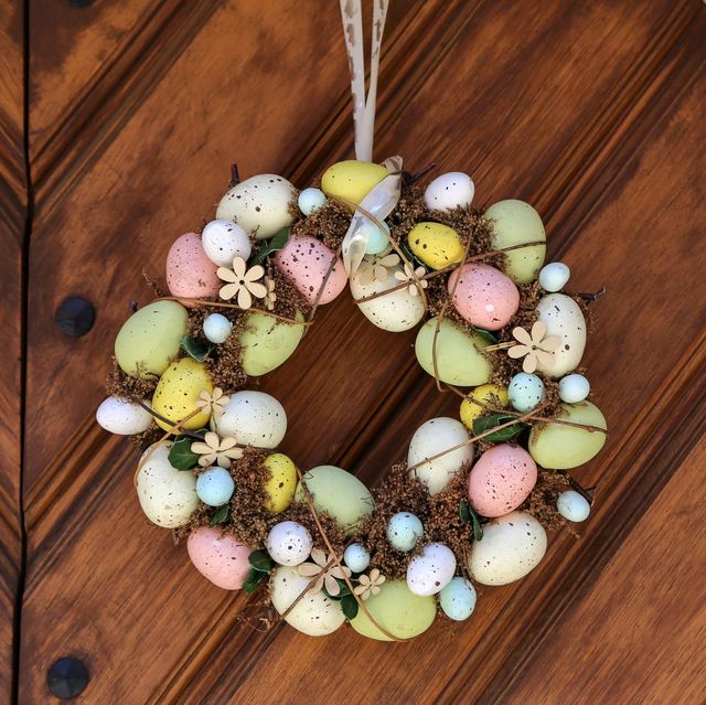 40 Best Outdoor Easter Decorations 2024 - DIY Easter Yard Décor