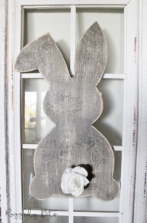outdoor easter decorations - farmhouse bunny door hanger