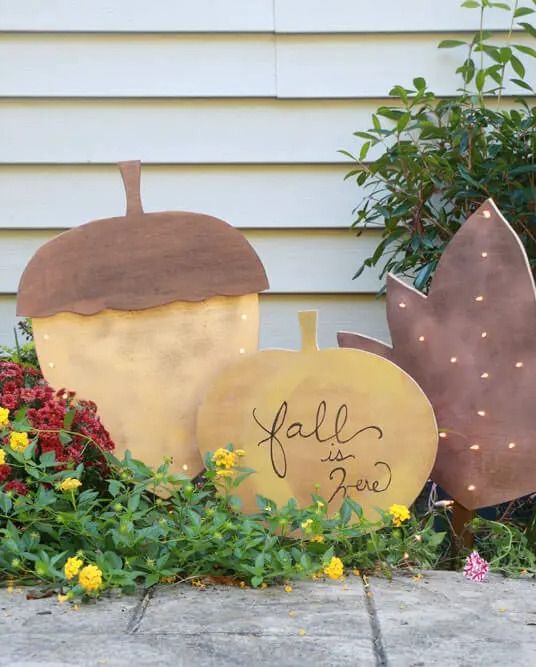 outdoor fall decorations harvest signs