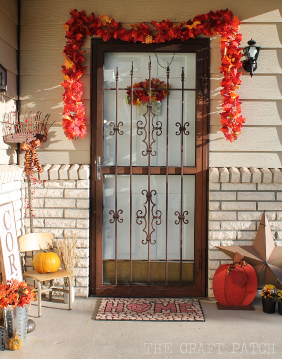 Outdoor fall decorations