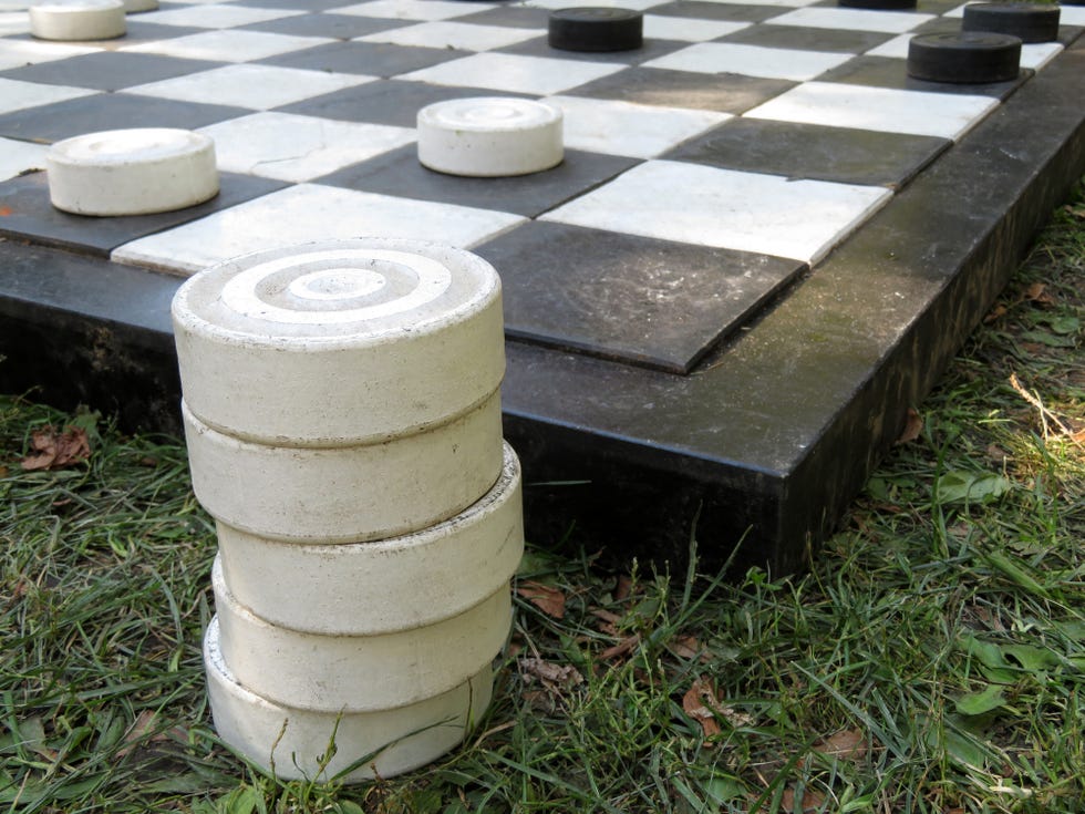 20 Best Picnic Games - Picnic Games for Adults and Kids