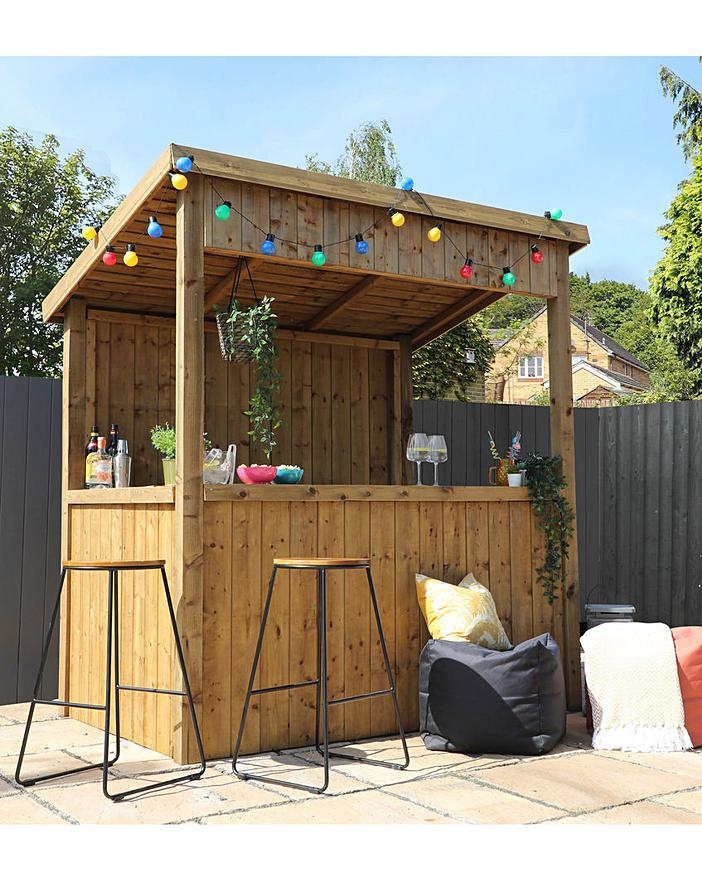outdoor kitchen