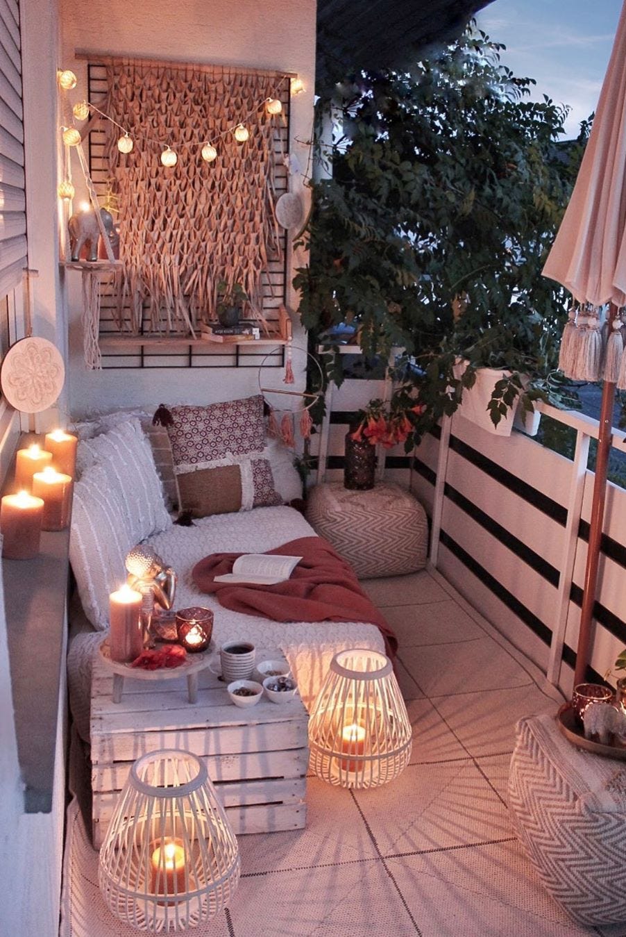 outdoor lighting ideas boho balcony