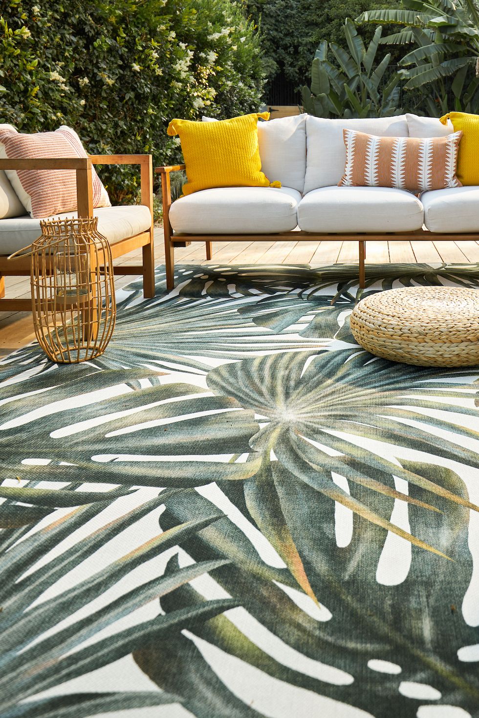 outdoor tropical green rug