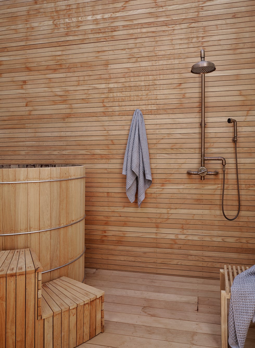 outdoor tub ideas