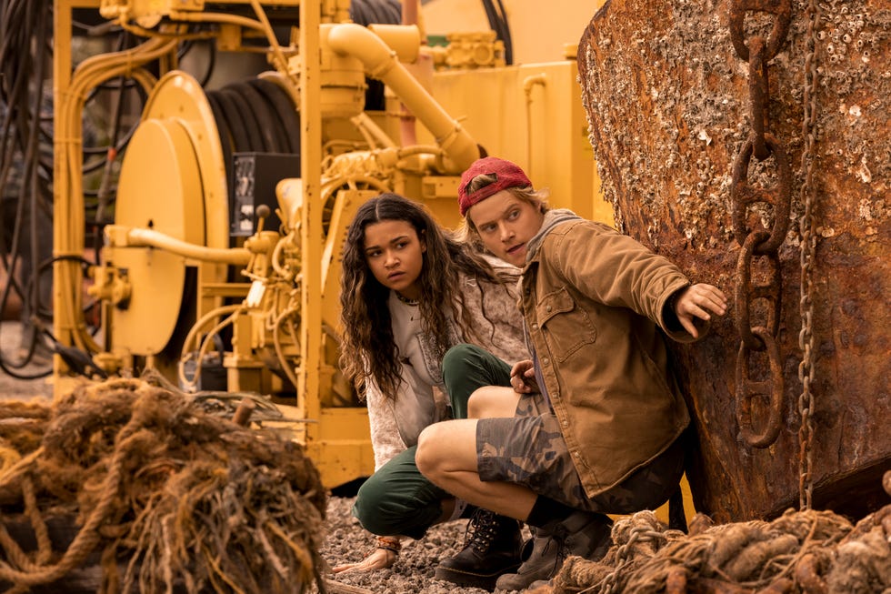 outer banks l to r madison bailey as kiara and rudy pankow as jj in episode 209 of outer banks cr jackson lee davisnetflix © 2021