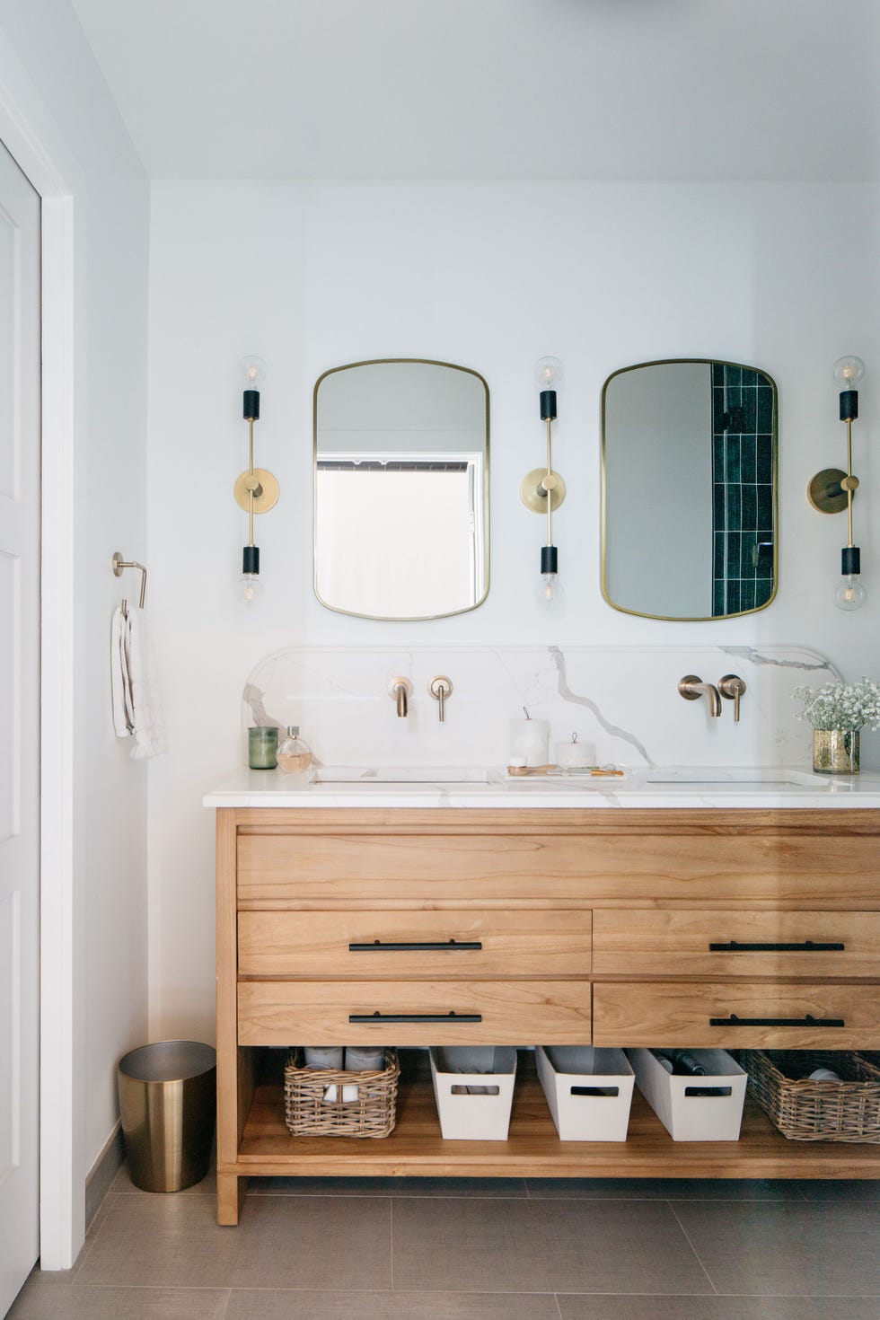 bathroom shelving