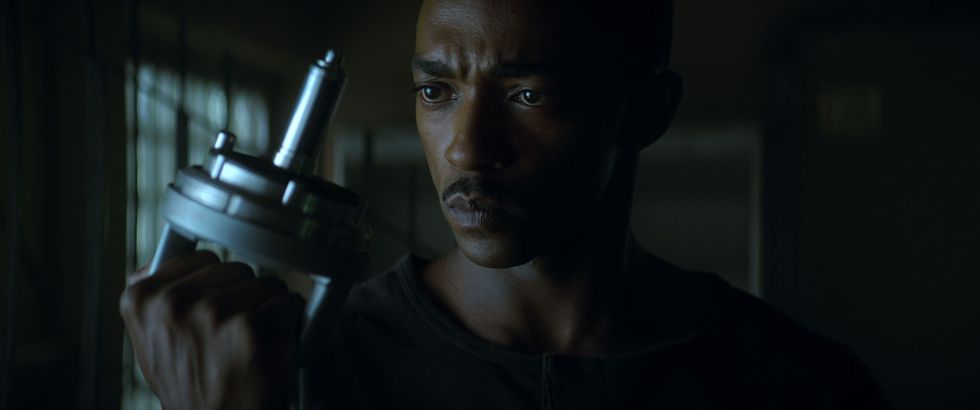 outside the wire, ​anthony mackie ​as ​leo, in outside the wire cr ​jonathan prime​netflix ​© ​2020