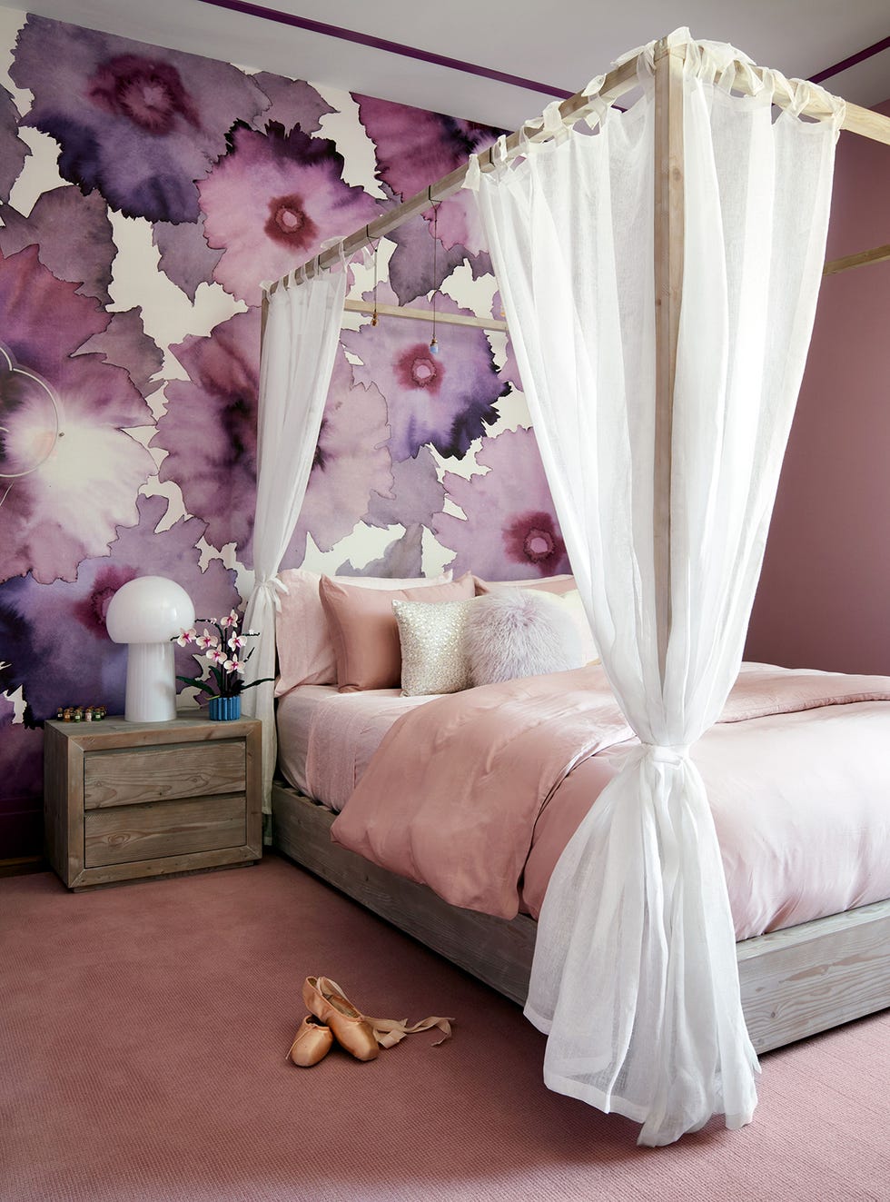 purple bedroom