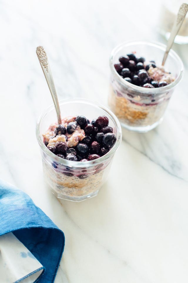 overnight oats con arándanos y canela