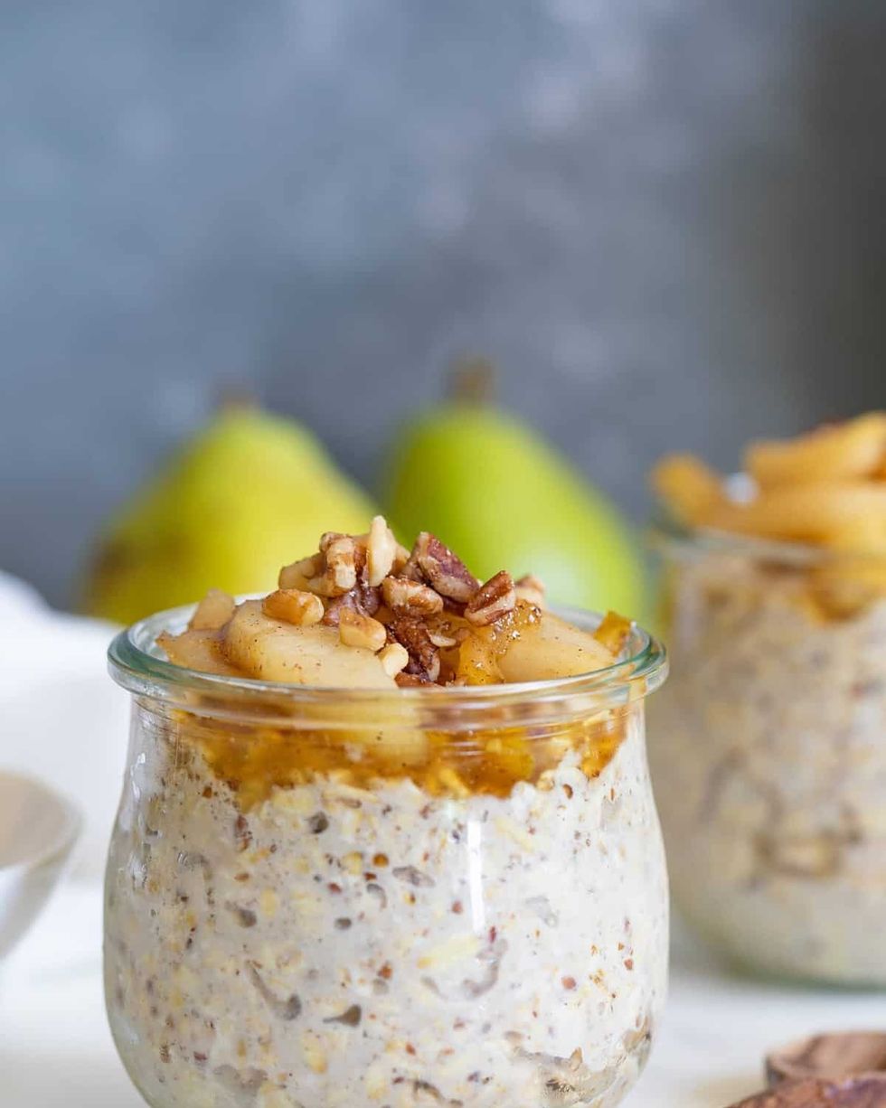 vanilla overnight oats with maple spiced pears in jar