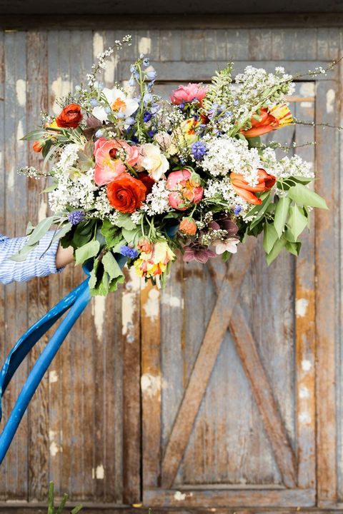 oversized fall wedding bouquets