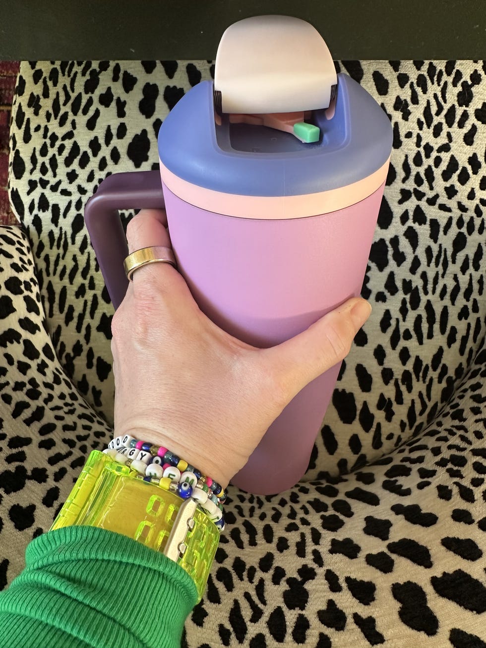 owala freesip tumbler country living