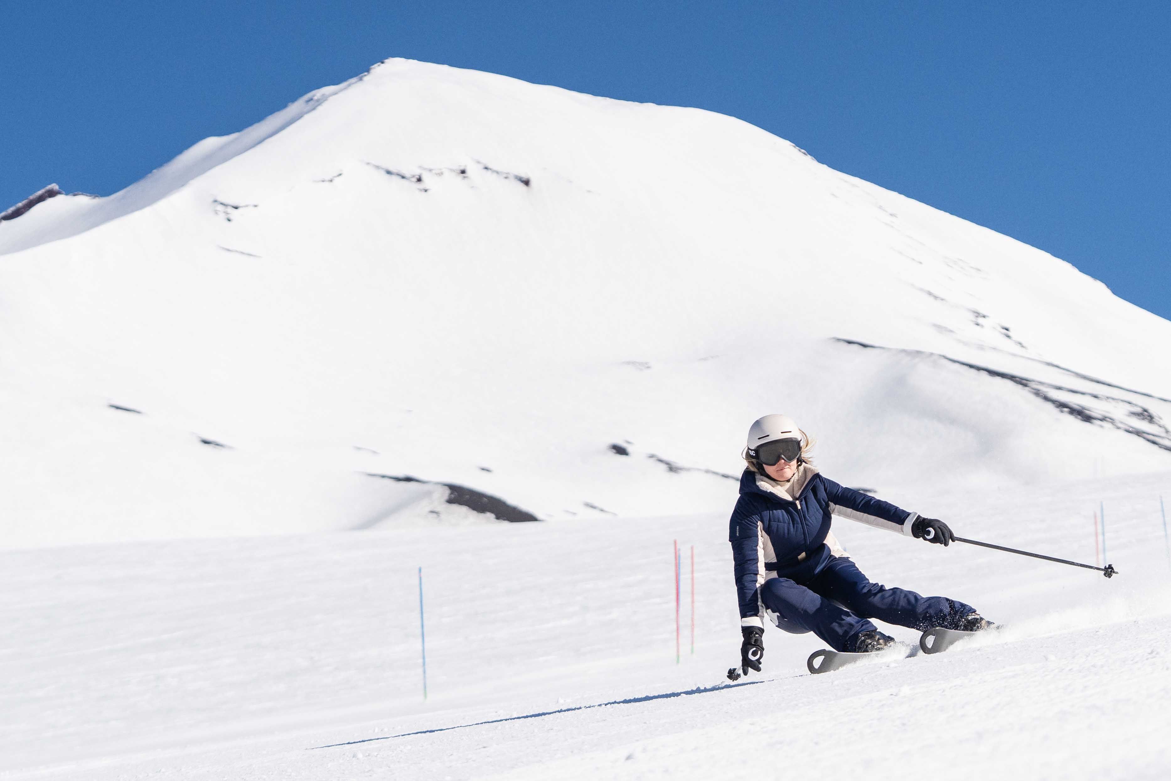 Sube a la nieve con la nueva colección de esquí de Oysho