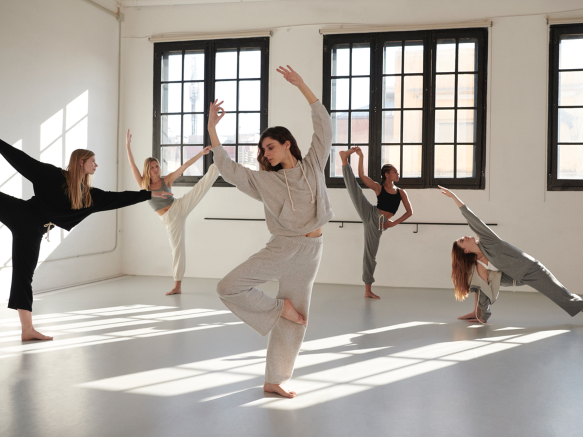 Oysho lanza su primera colección de Yoga Dance: ropa cómoda y con
