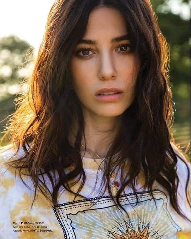 ozge gurel kar kirmizi
