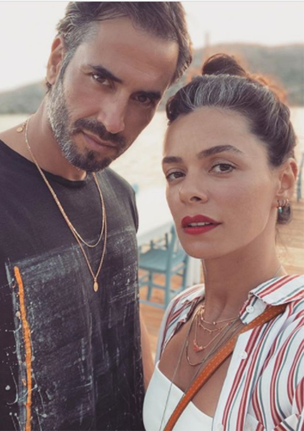 Özge Özpirinçci, así es la actriz protagonista de 'mujer'