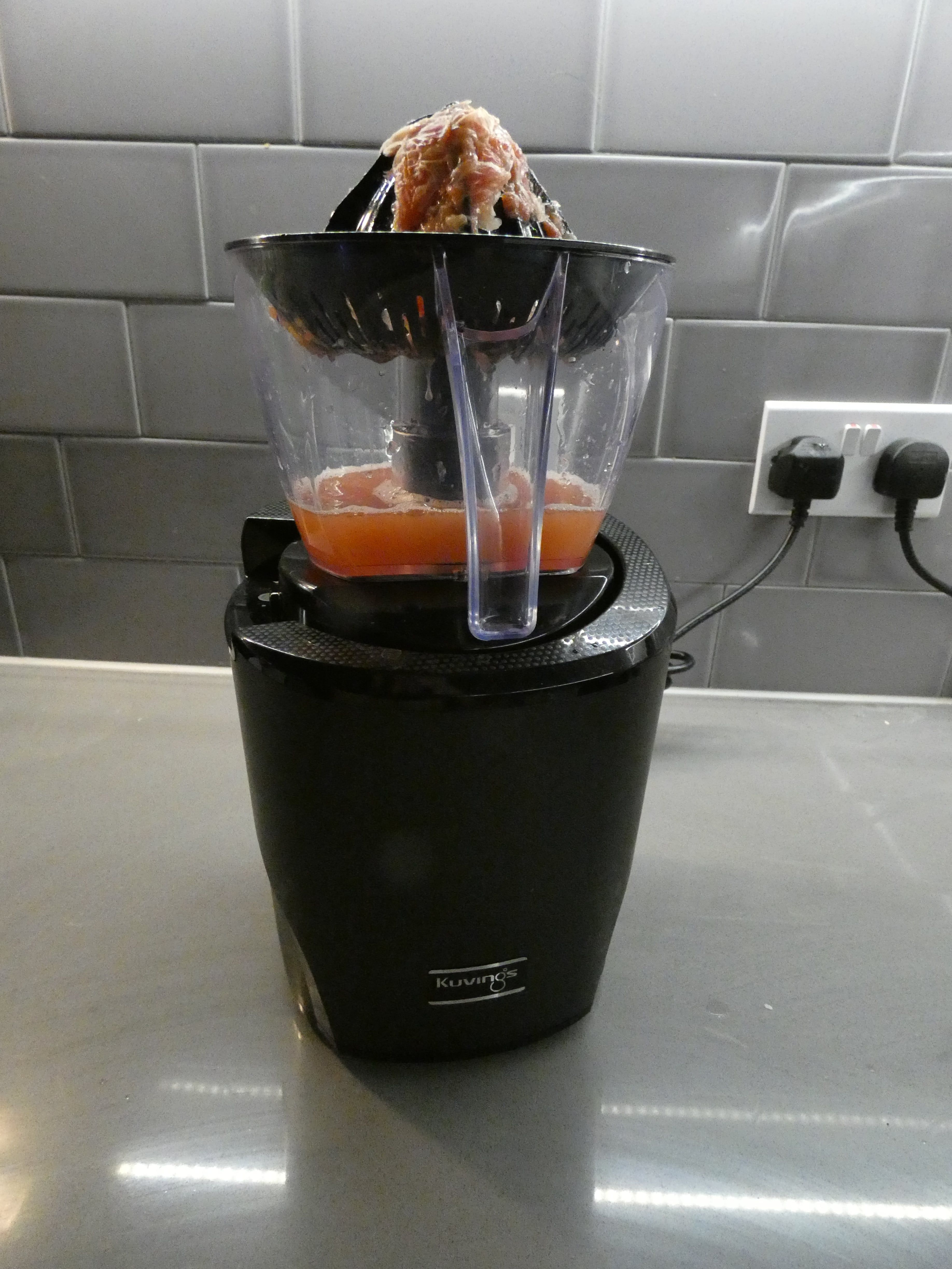 Kuvings REVO830 Cold Press Juicer – First Look - UK Juicers™