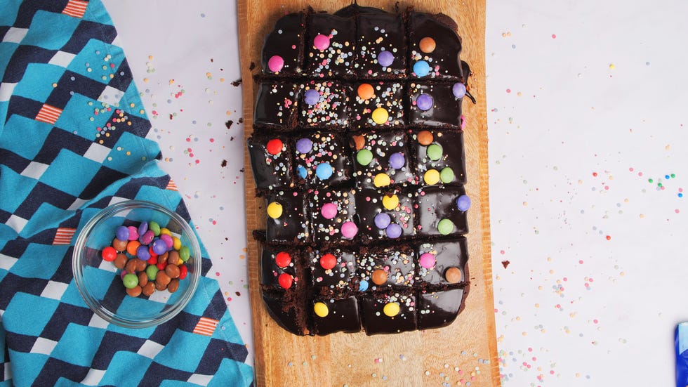 best sponge cake recipes chocolate cake tray bake