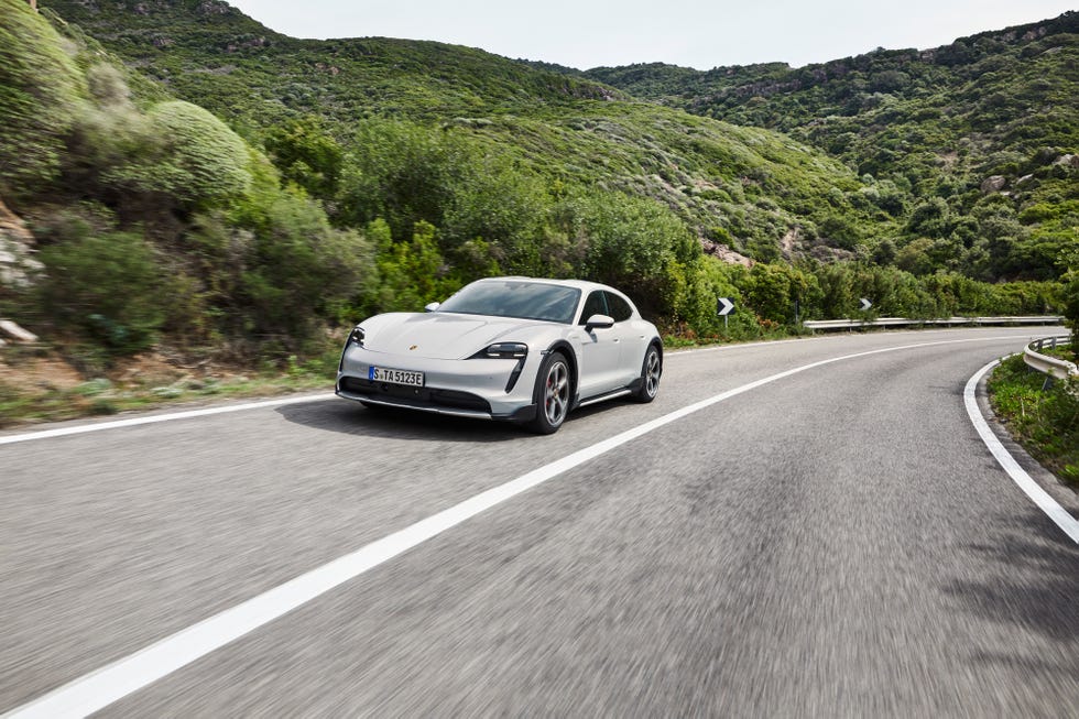 2022 Porsche Taycan Cross Turismo Is an Ultra-Quick EV Wagon