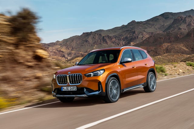 View Photos of the 2023 BMW X1