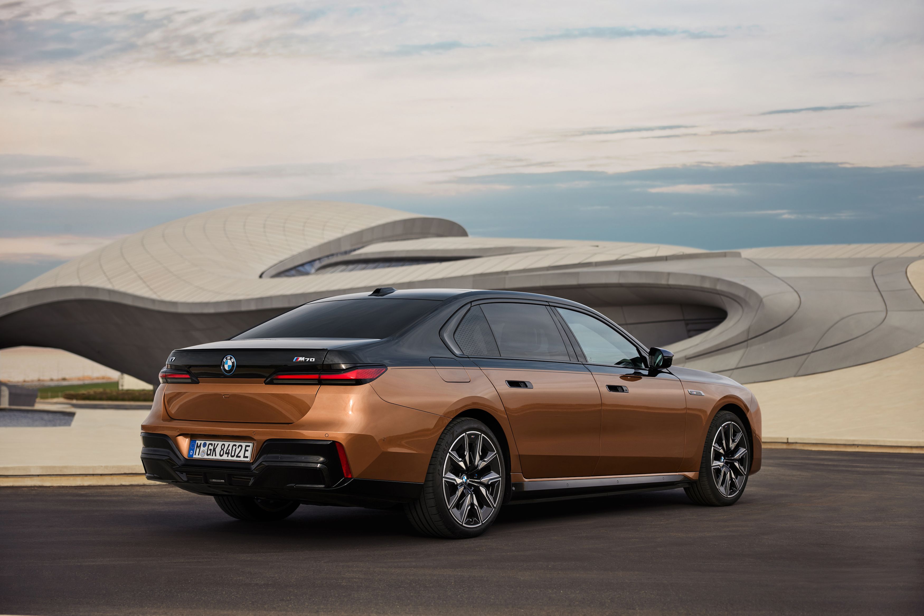 2024 BMW i7 M70 xDrive Is the Elephant in the Room