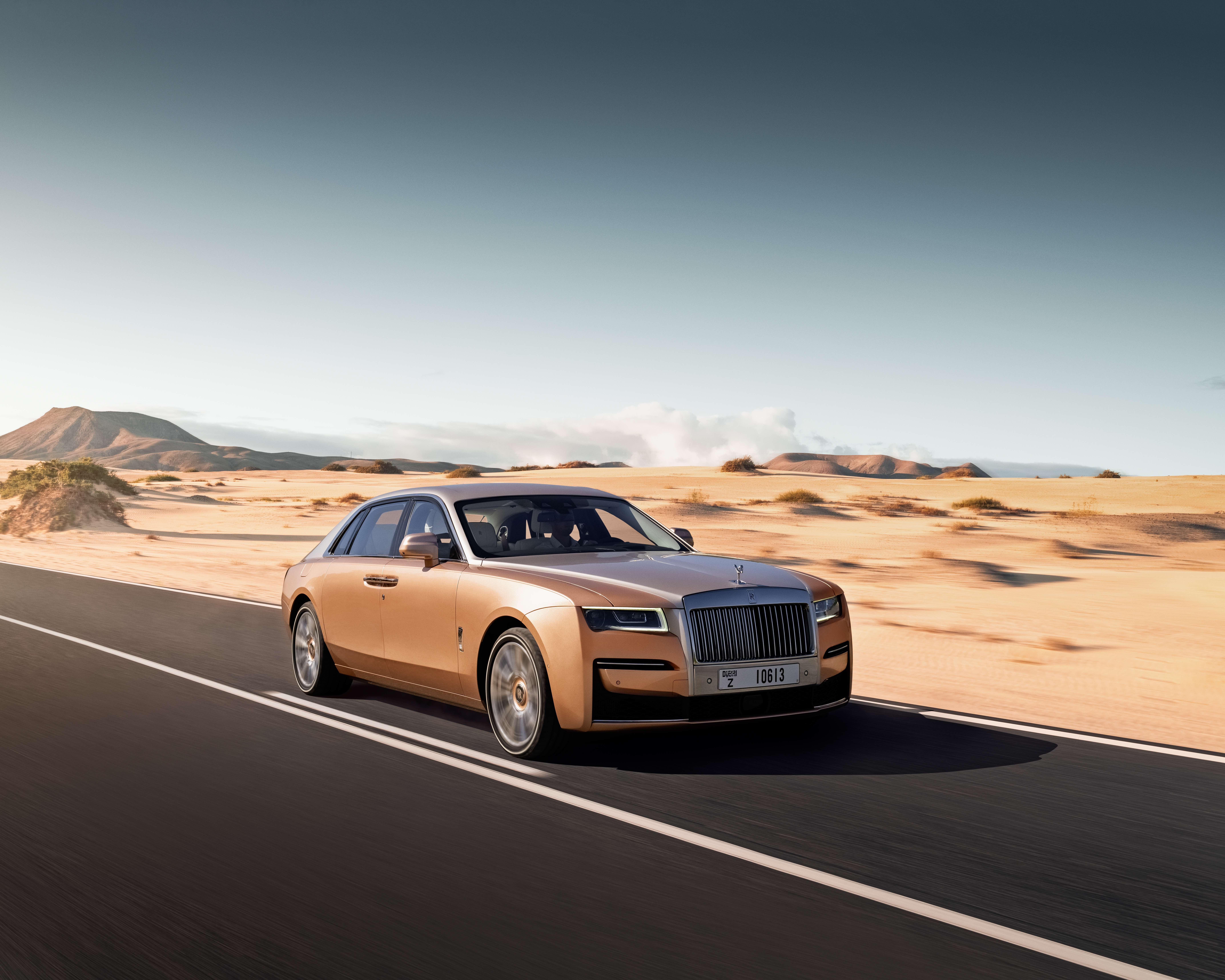 Rolls Royce giới thiệu xe siêu sang Serenity hoàn toàn mới mang đậm phong  cách Á Đông