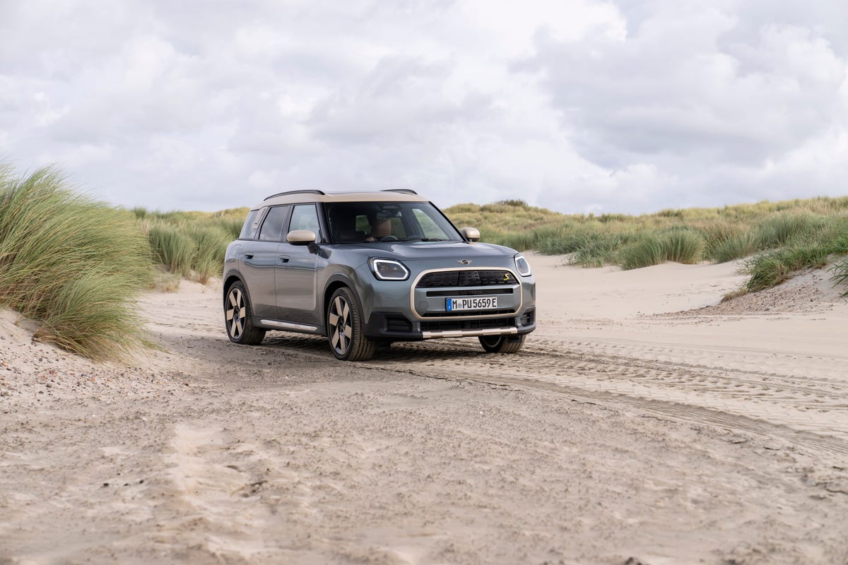 2025 Mini Countryman SE All4 Electric SUV Is All about Adventure